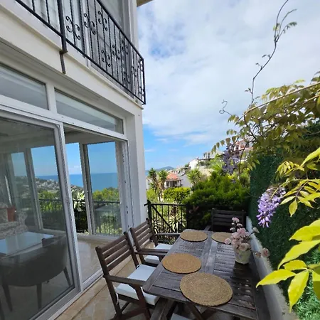 Villa Sevinc Akasya Luxury *